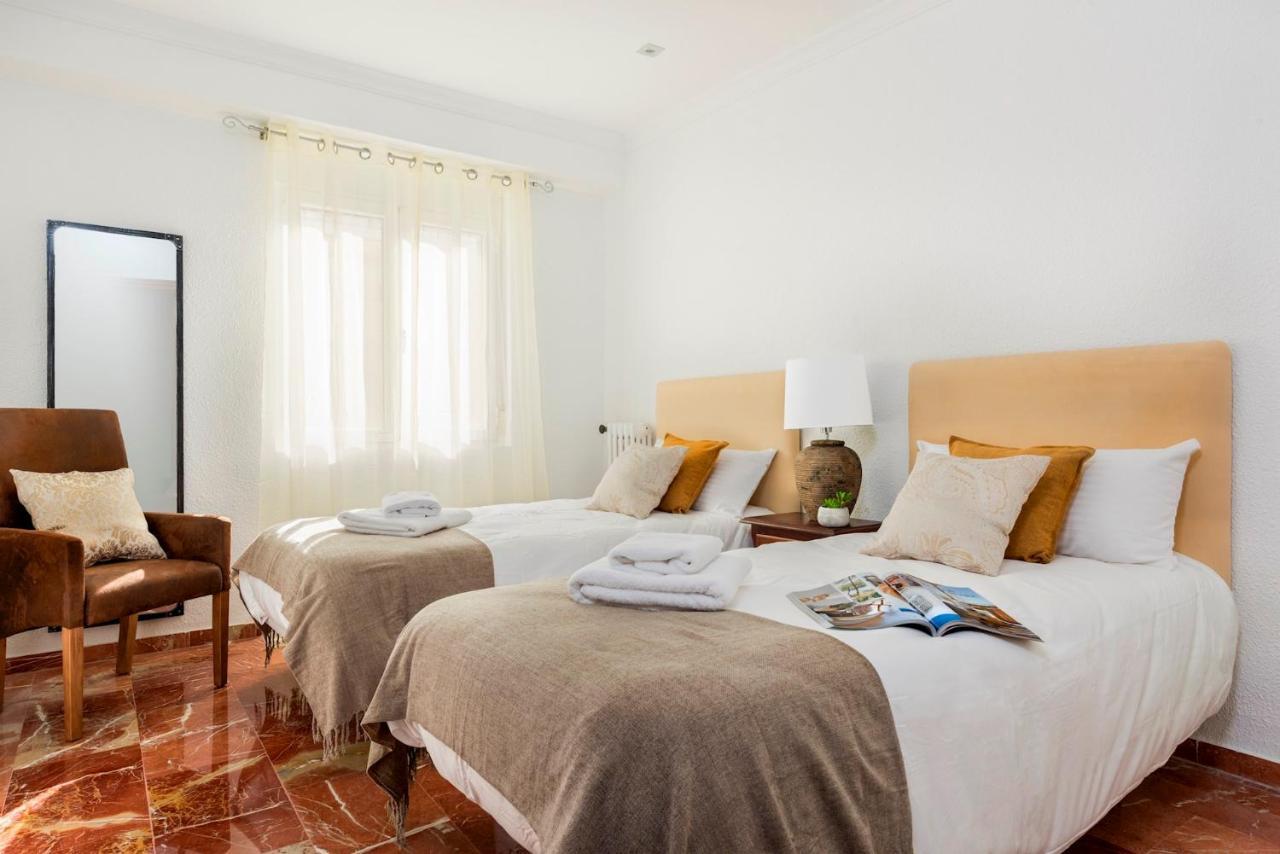 Genteel Atico Gran Capitan Appartement *